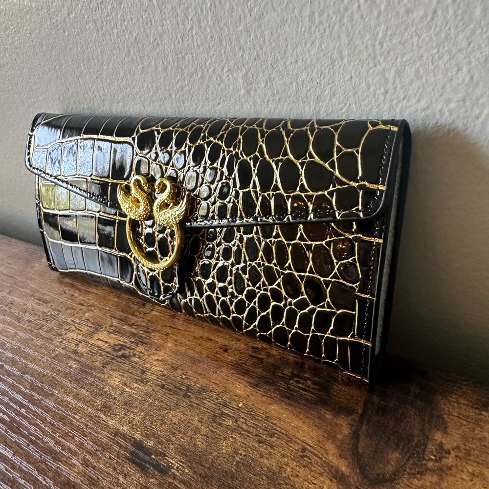 Elegant Black Women’s Crocodile Wallet with Gold Embossed Detail and Swan NWT - Picture 7 of 9